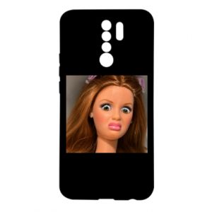 Etui na Xiaomi Redmi 9 Barbie z niezadowoloną miną - PrintSalon Etui na Xiaomi Redmi 9 Barbie z niezadowoloną miną