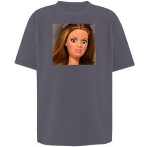 Koszulka oversize Barbie z niezadowoloną miną - PrintSalon Koszulka oversize Barbie z niezadowoloną miną