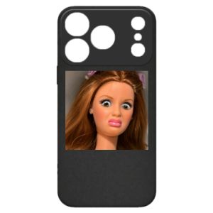 Etui na iPhone 17 Pro Barbie z niezadowoloną miną - PrintSalon Etui na iPhone 17 Pro Barbie z niezadowoloną miną