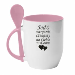 Kubki z ceramicznymi łyżkami